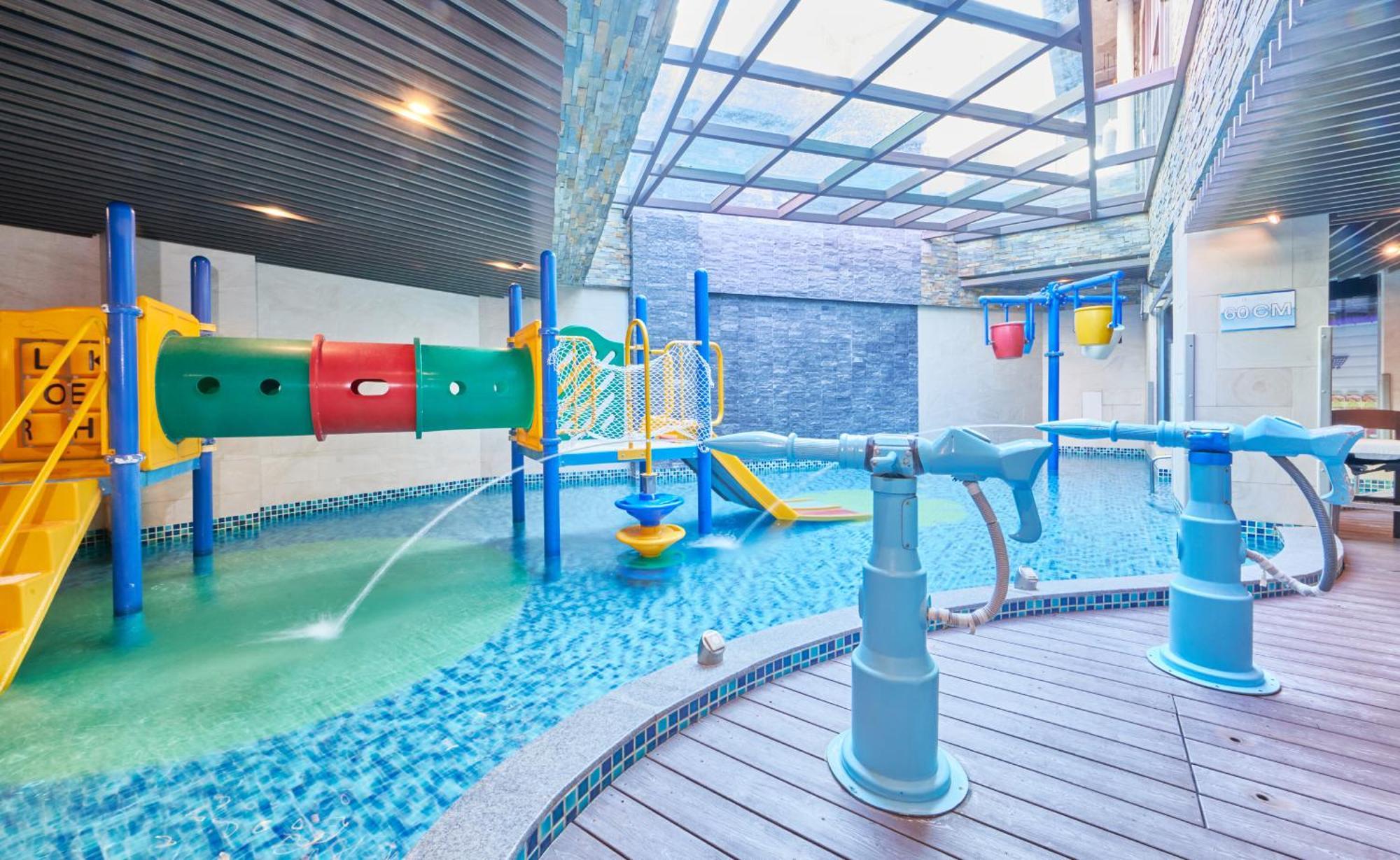 Grand Bay Resort Hotel Heng-ch'un Екстериор снимка The children's pool