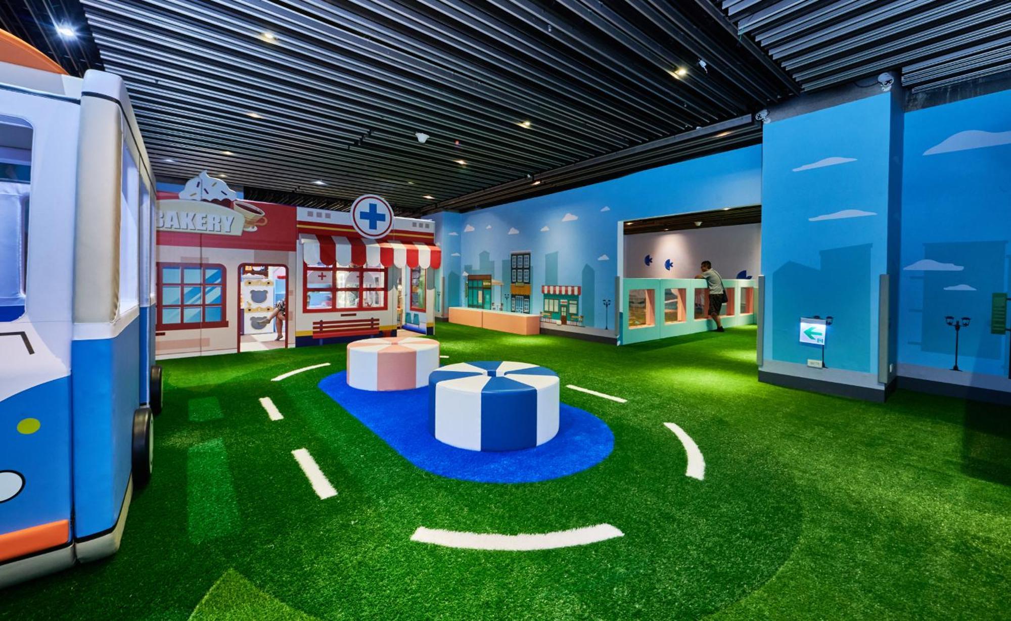 Grand Bay Resort Hotel Heng-ch'un Екстериор снимка The Children's Museum of Oakville